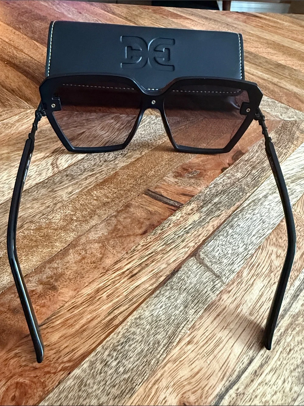 Sam Edelman Black Sunglasses with Embossed Logo Case